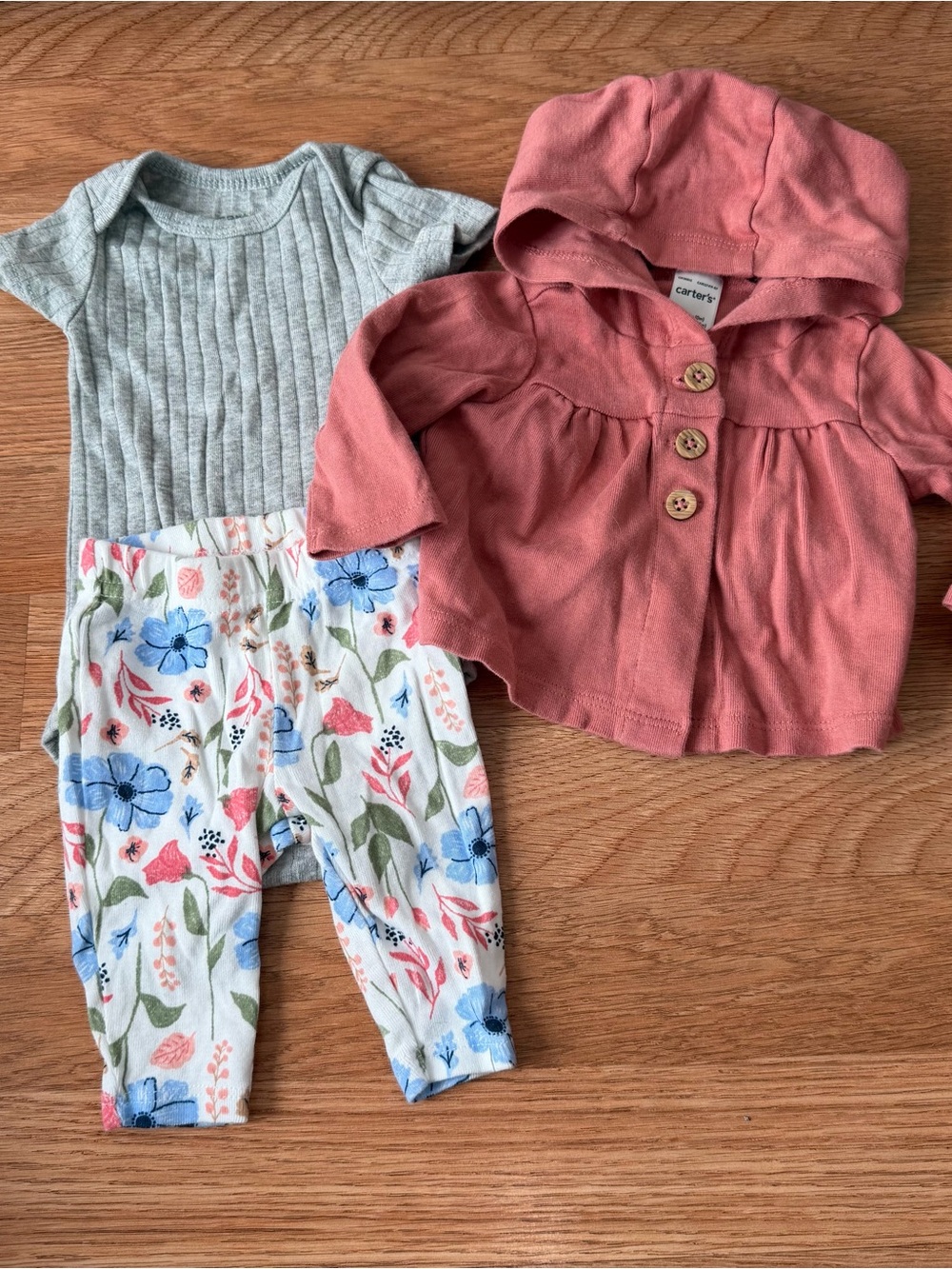 Carters Newborn Outfit
